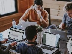A working session around a table